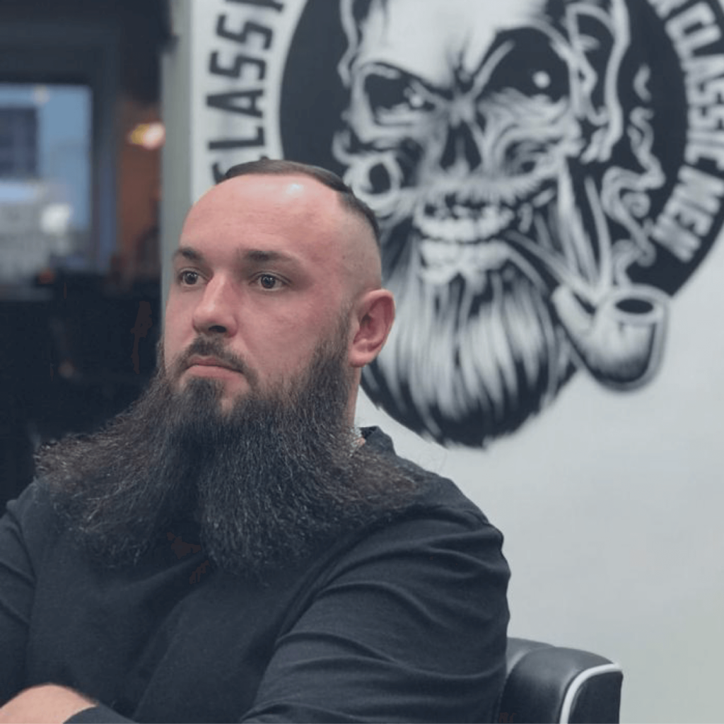 Виктор Молчанов, водитель во Всероссийском Научно-исследовательском институте по эксплуатации атомных электростанций Курчатову же можно было! Истории современных бородатых атомщиков