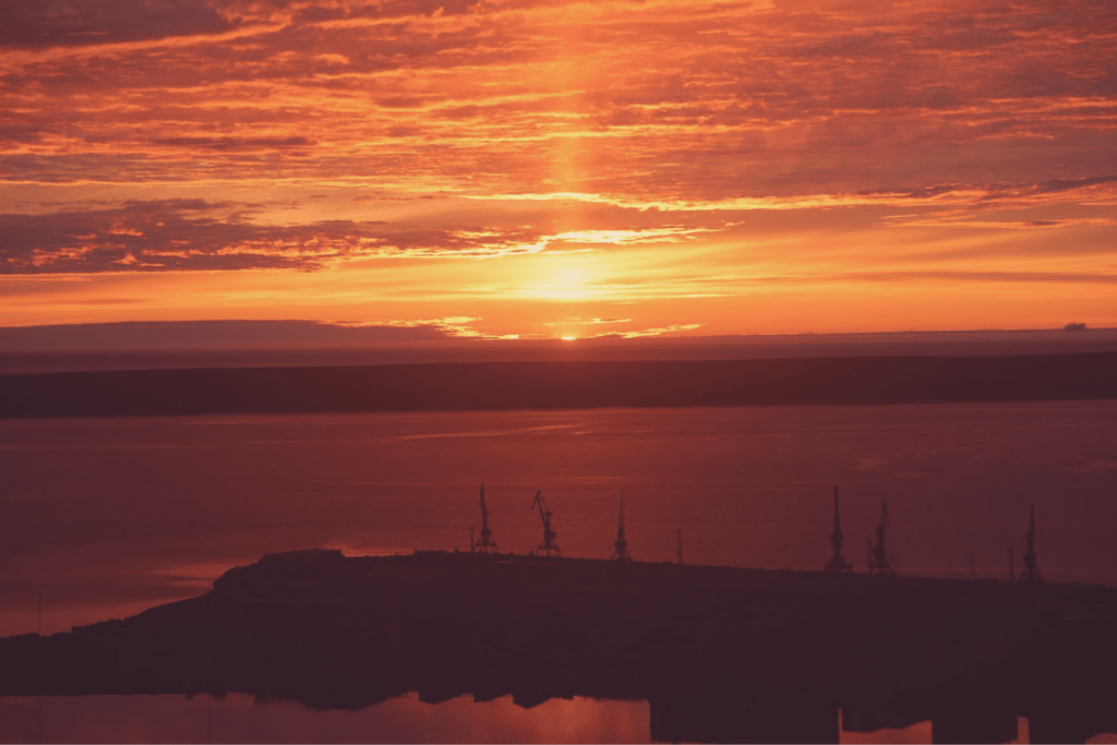 Город для романтиков Прогулка по Певеку: город ромашек, ветров и полярных ночей