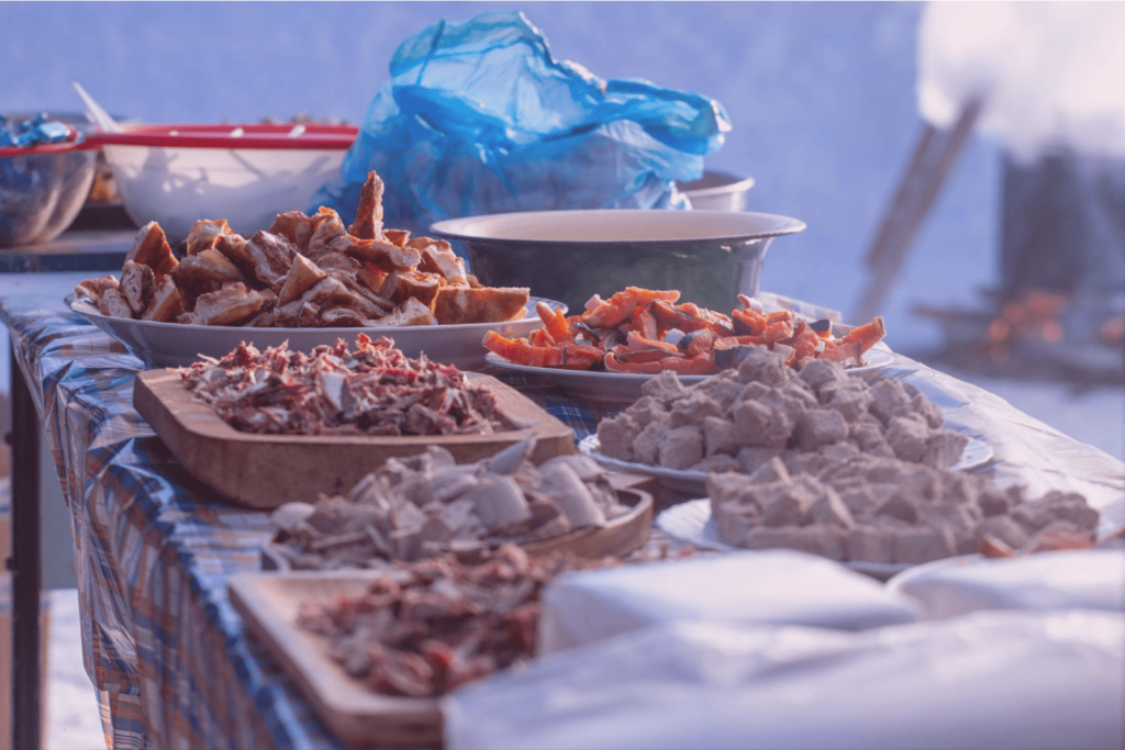 Город, в который приходят оленеводы Прогулка по Певеку: город ромашек, ветров и полярных ночей