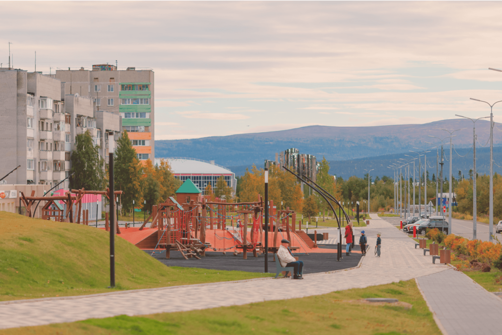 Город становится лучше Карнавал в Заполярье и самая северная АЭС в Европе: как живут в Полярных Зорях