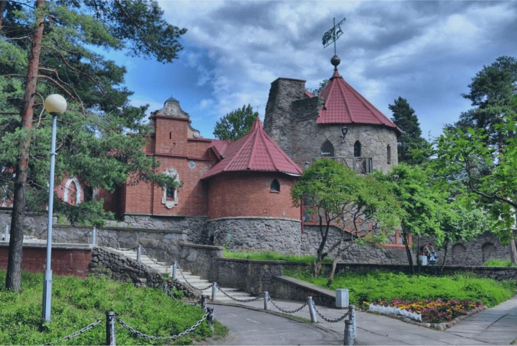 «Сюда хочется вернуться»: почему предприниматель Иван Писарев развивает бизнес в Сосновом Бору