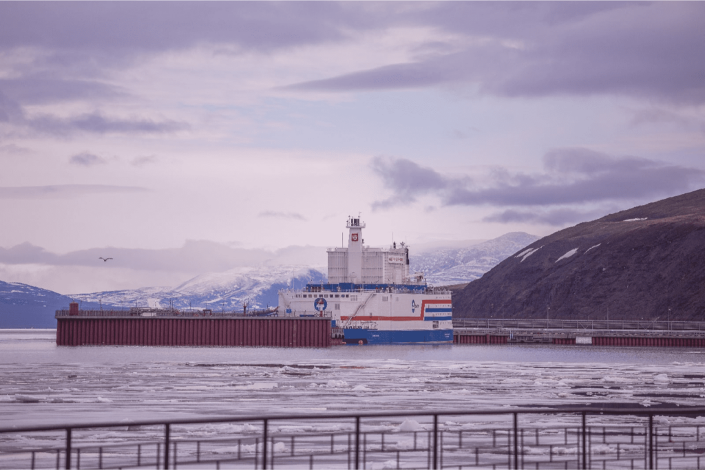 Город с уникальной атомной станцией Прогулка по Певеку: город ромашек, ветров и полярных ночей