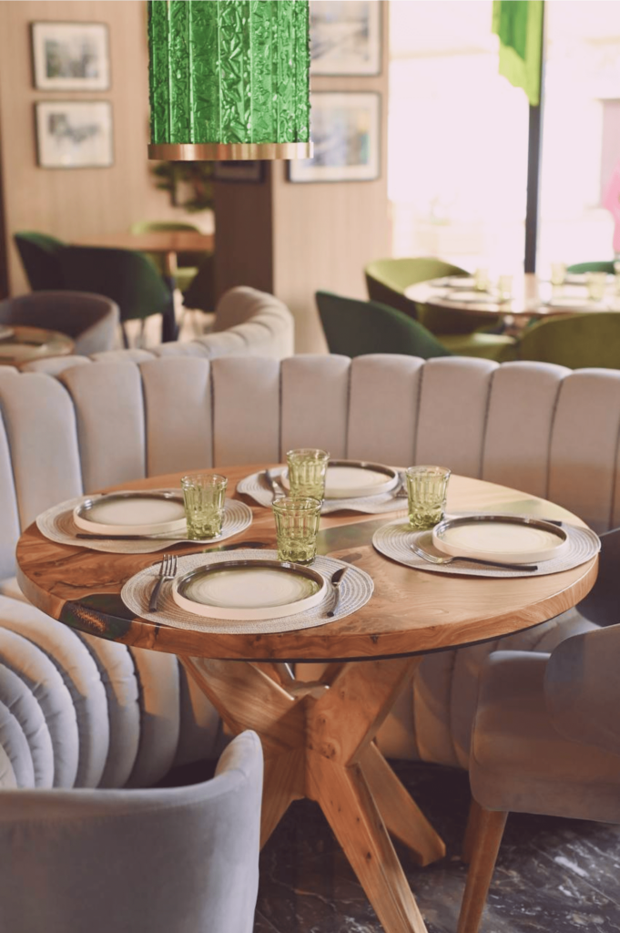 Плотно поужинать — ресторан «Старая школа» Выходные в Сосновом Бору. 8 мест, которые стоит посетить